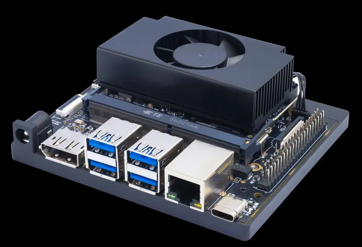Close-up of the BPI-SM10 connectivity ports