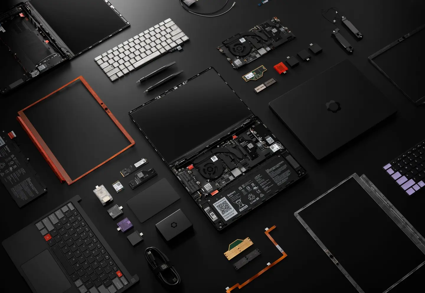 Framework Laptop 13 Pro chassis and display