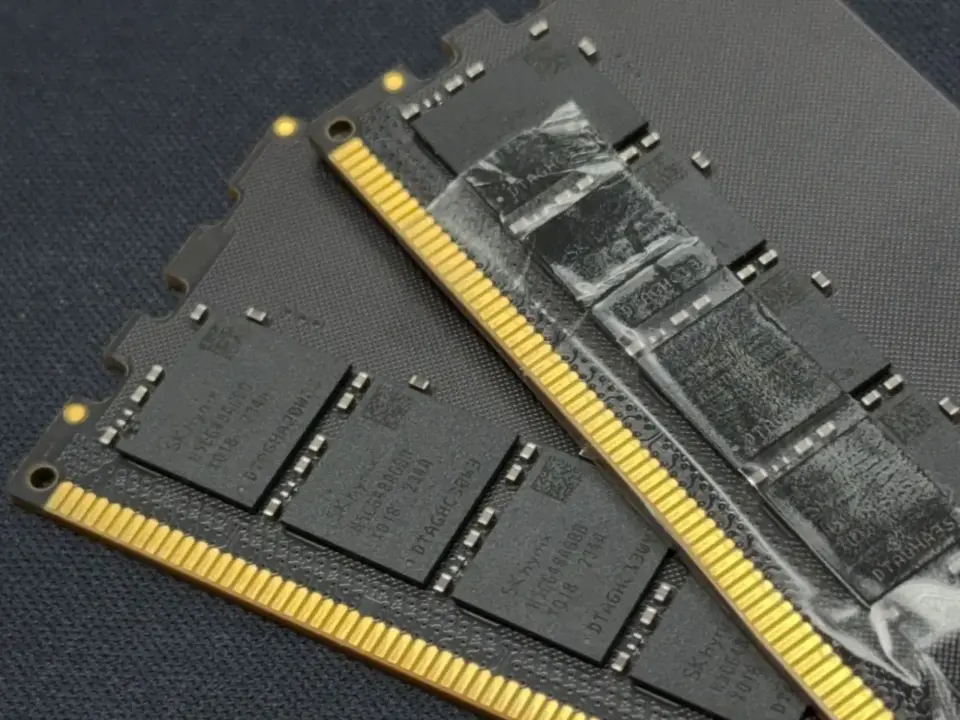 Intel HUDIMM DDR5 memory bandwidth drops nearly 50% vs UDIMMs