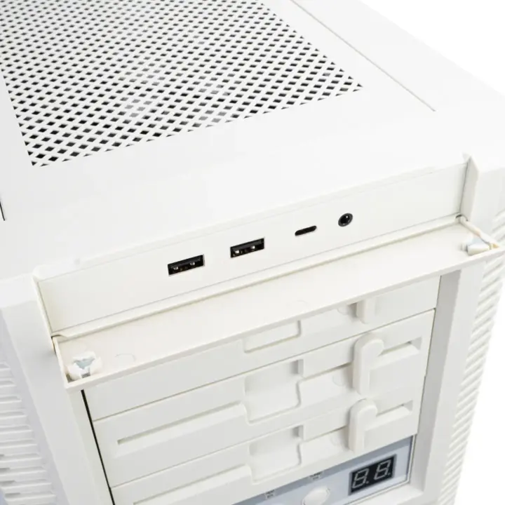 SilverStone FLP02W Retro Case Launches in China for $204