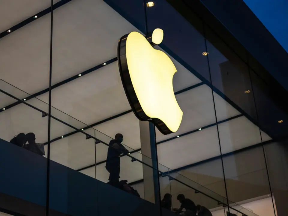 Apple A21 SoC Could Shift From TSMC to Intel or Samsung