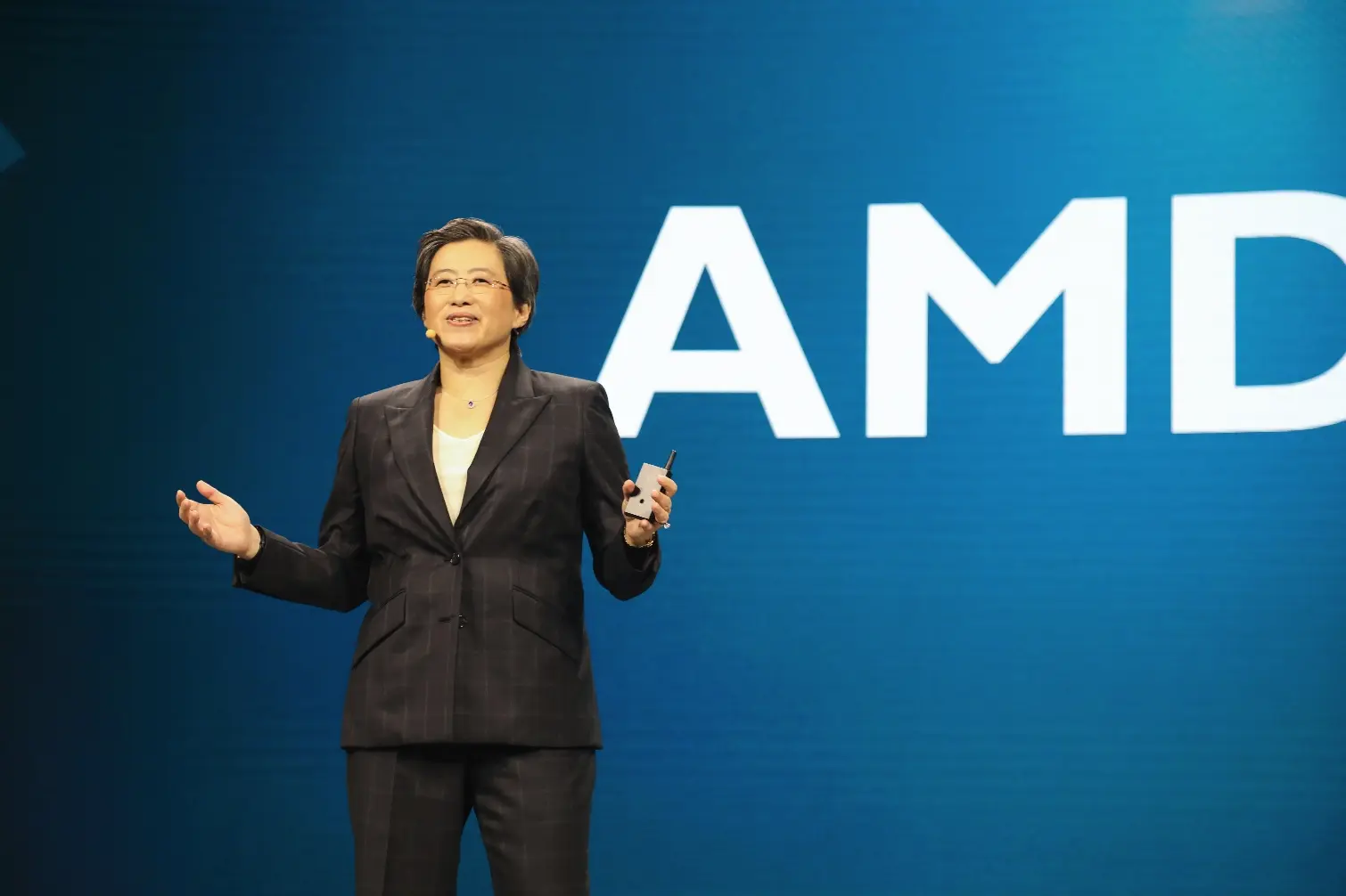 AMD DGF SuperCompression reduces dragon model from 20.15MB to 15.67MB