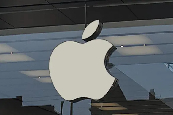 Apple’s Next Vision Pro Headset Delayed Until At Least 2028, Says Leaker Mark Gurman
