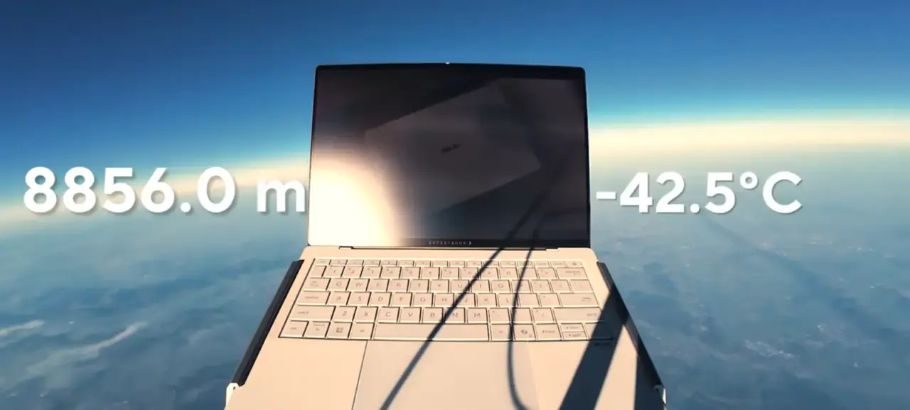 ASUS ExpertBook Ultra B9406CAA Flies to 8856 Meters, Survives -42.5C