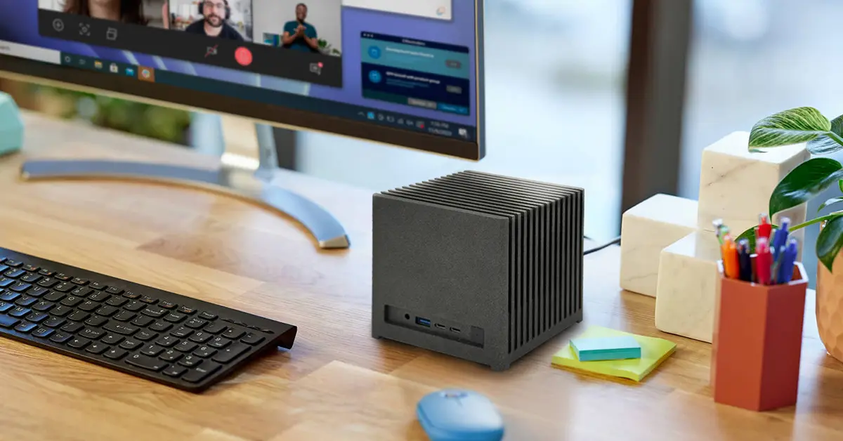 Bleu Jour Kubb X7 358H fanless mini PC front view