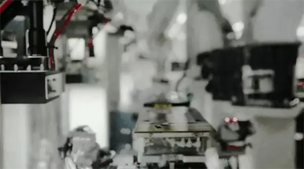BOE B16 factory utilizes 2290mm by 2620mm large glass substrates for its eighth-generation OLED panel line.
