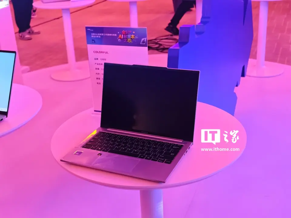 Colorful E14 Laptop Showcased at Intel Event with WCL 304 Processor
