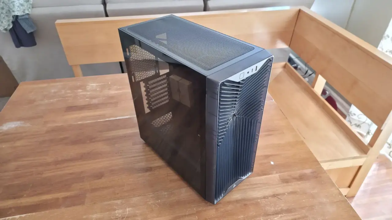 Corsair Unveils 3200D Mid-Tower Case Optimized for Rear-Connector Motherboards