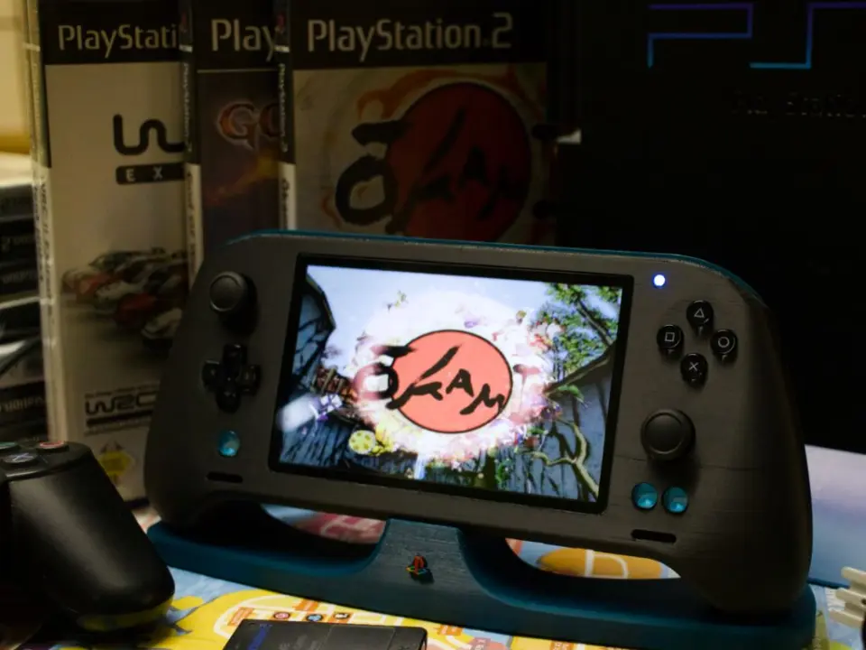 Custom PS2 Portable Handheld Built With Reverse-Engineered Motherboard