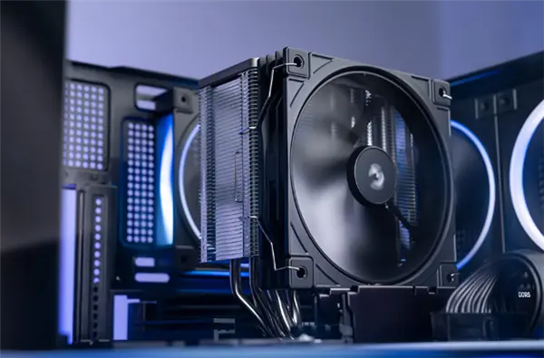 DeepCool AK600 compatible with Intel LGA 1700/1851 and AMD AM4/AM5 sockets