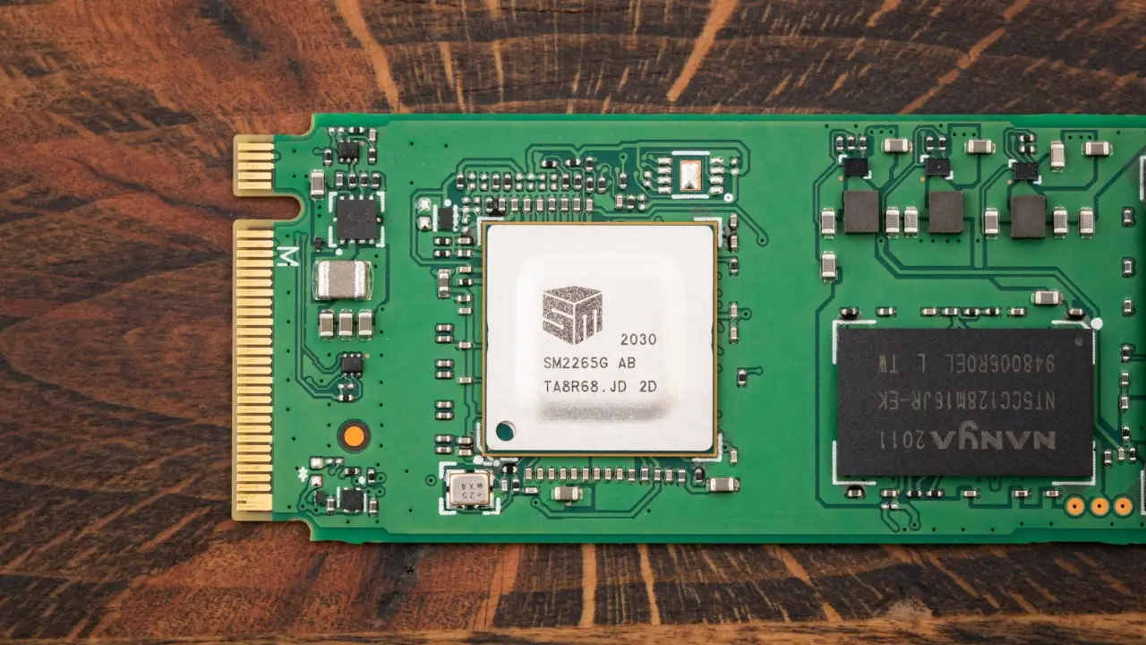 FROST side-channel attack visualization on Mac Mini SSD latency