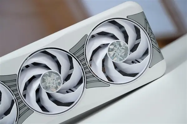 Galax RTX 5070 LUNA OC Features Mirror Backplate and Dual BIOS