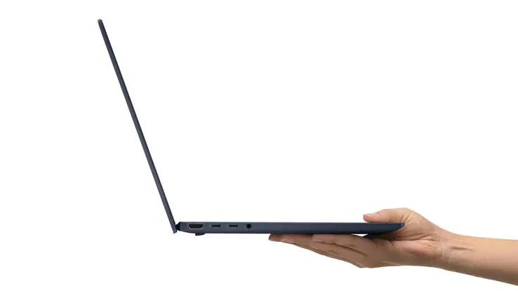 HP EliteBook X G2i 14 laptop with OLED display showing vibrant colors