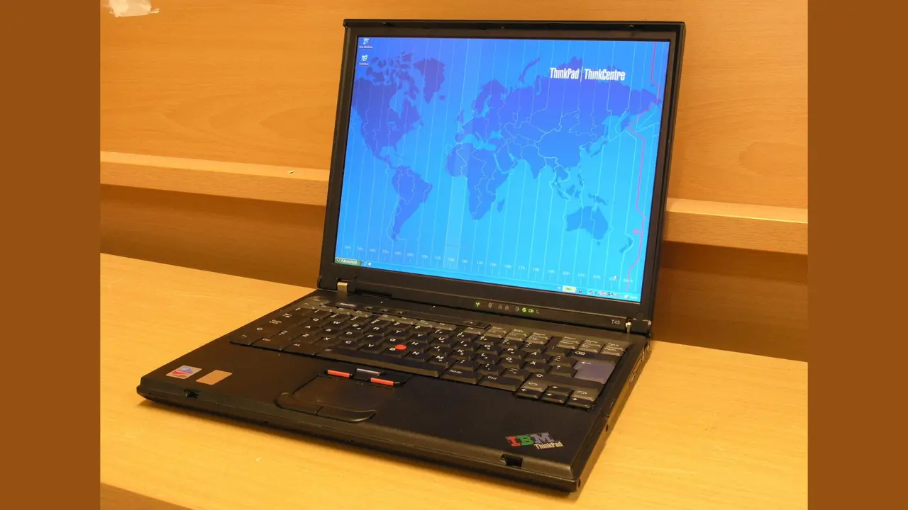 IBM ThinkPad T43 Runs Windows NT 4.0 to 10 22H2 Bare Metal Without Virtualization