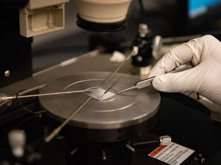 Imec 3D CCD hybrid memory device utilizing Indium Gallium Zinc Oxide (IGZO) material for superior electron mobility and optical transparency.