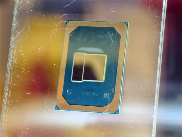 Intel Project Firefly partners showcase AI laptops