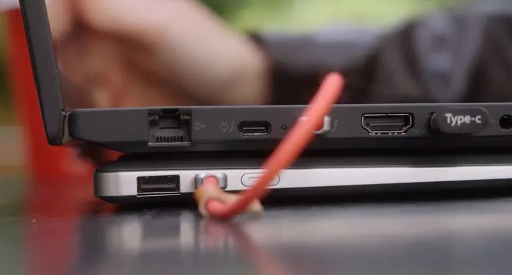 Krafted Edge power bank charging a laptop via USB-C
