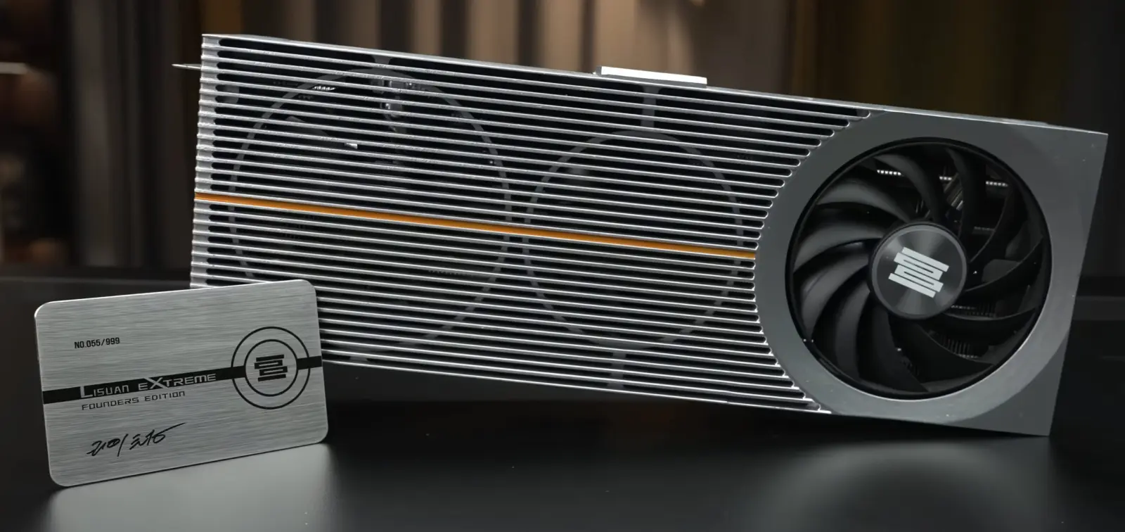 Lisuan Extreme LX 7G100 graphics card with dual-slot design and three fans