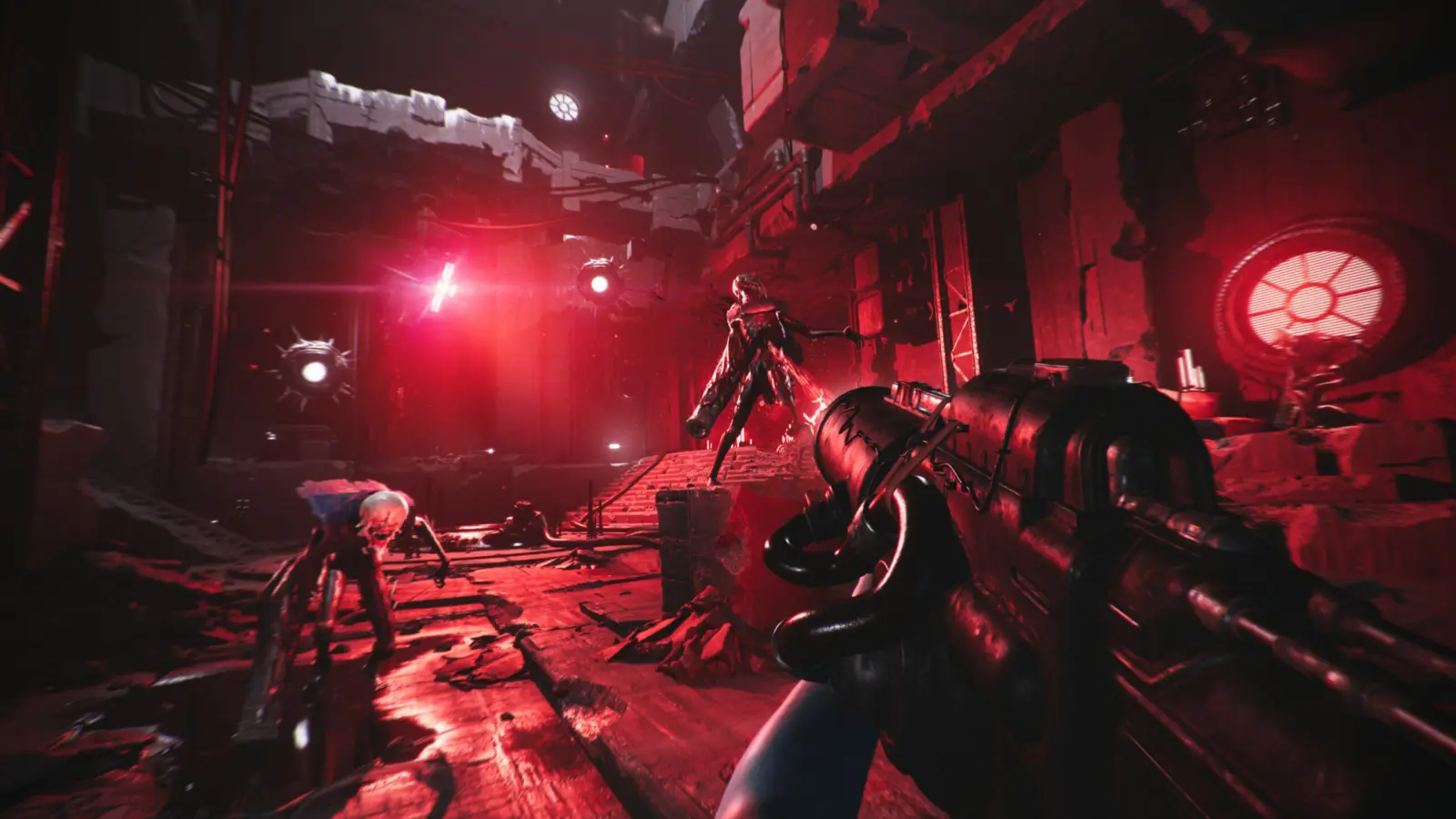 Luna Abyss gameplay featuring bullet hell combat and cooldown-based weapon mechanics.
