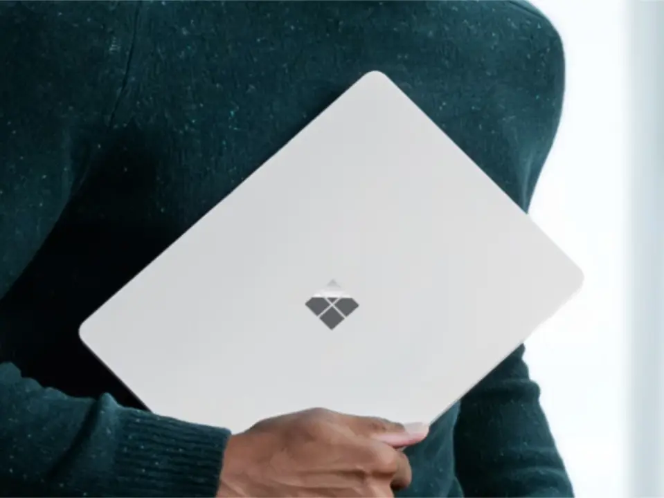 Microsoft Surface Laptop 13-inch for Business Gets Intel Panther Lake Processor