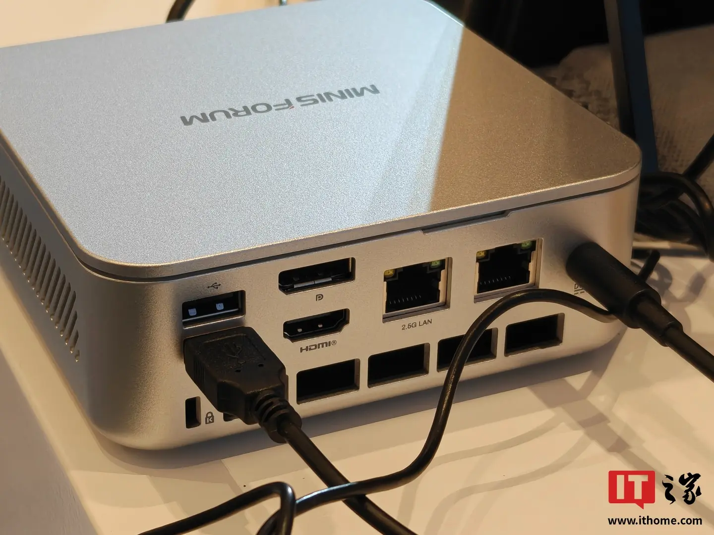 MINISFORUM M2 mini PC featuring Intel Core Ultra 7 356H processor and 128GB DDR5 memory