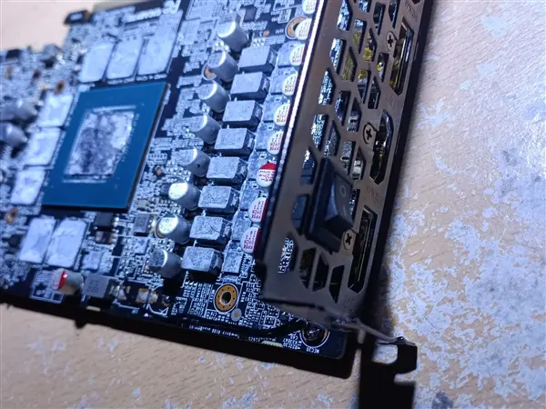 Close-up of memory chips from RX 6900 XT soldered onto RTX 3070