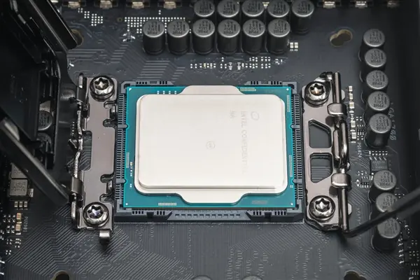 Motherboard shipments in China dropped 44% in April 2026