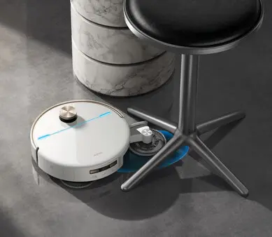 Mova V70 Ultra Complete charging station with bagless dust collection