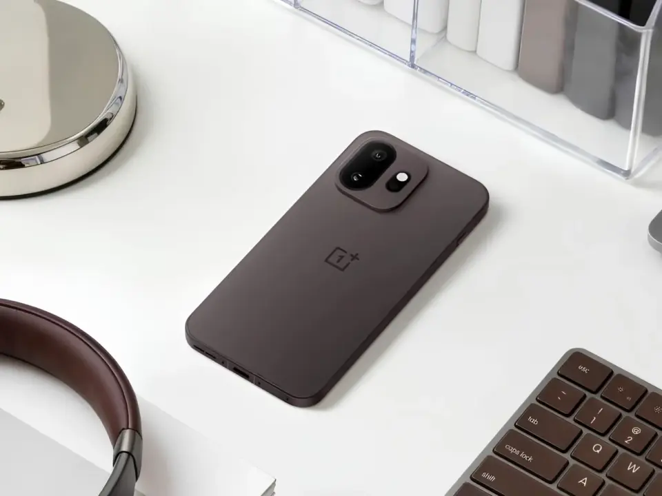 OnePlus 16 Leak Reveals Snapdragon 8 Elite Gen 6 Pro Chipset and 200MP Telephoto Lens