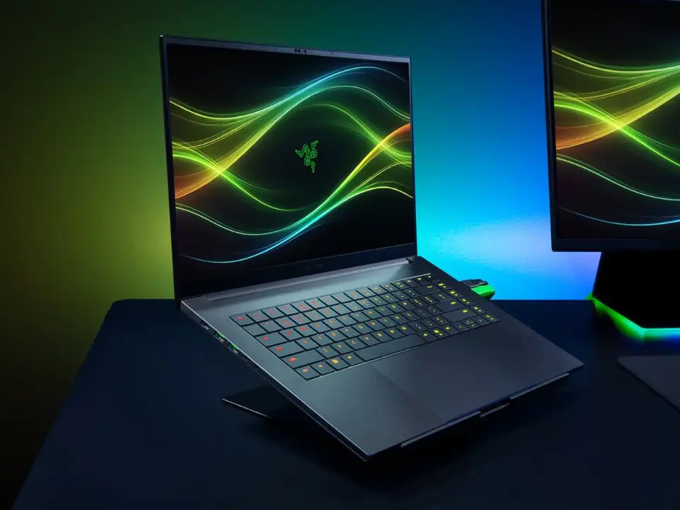 Razer Blade 16 2026 Launches with Intel Panther Lake and RTX 5090