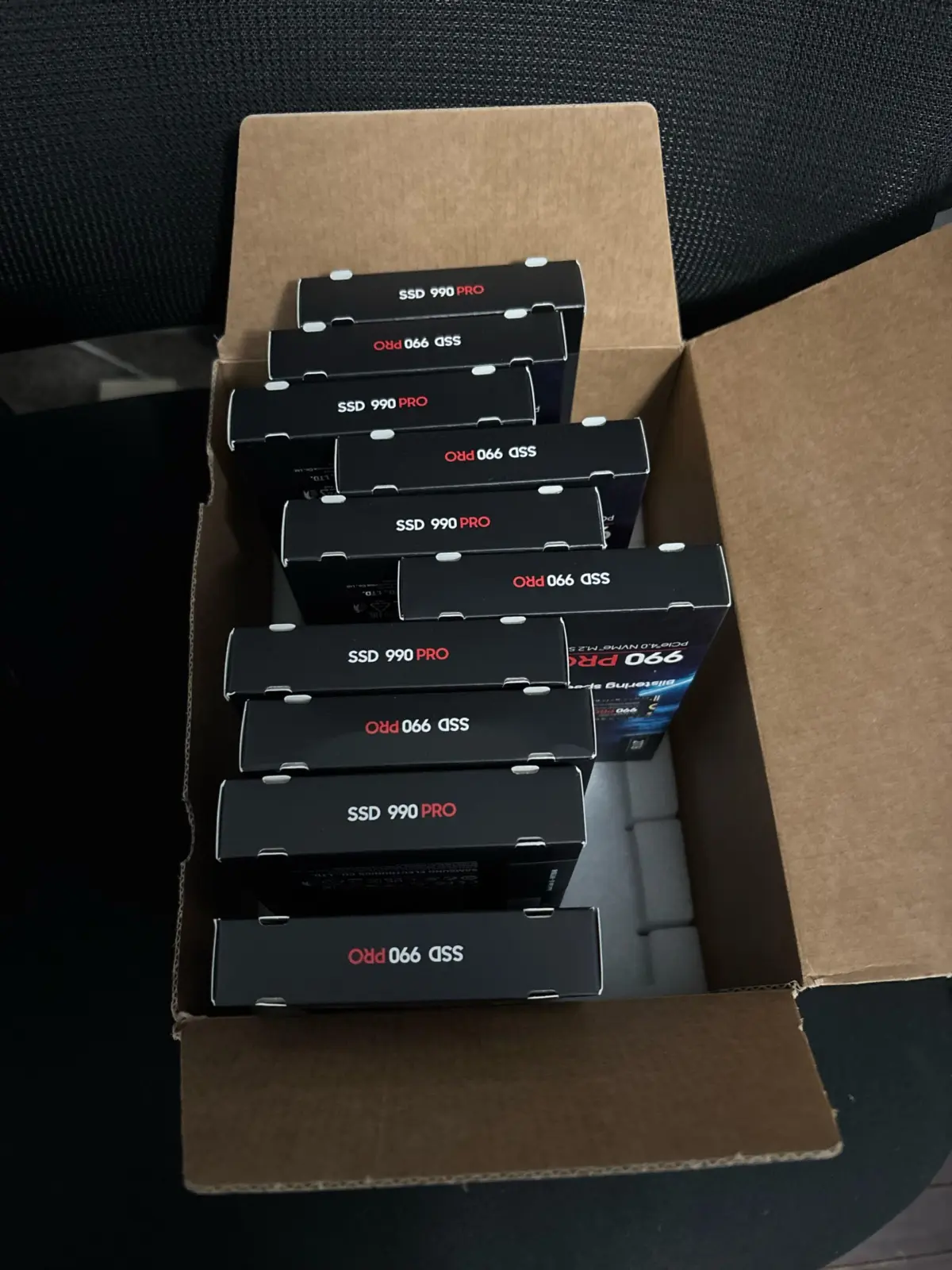 Samsung 990 PRO 2 TB Gen 4 SSD retail error incident involving ten units shipped instead of one