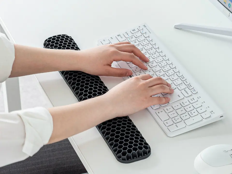 Sanwa Supply Announces Honeycomb TPE Wrist Rests TOK-HONEY1 and TOK-HONEY2