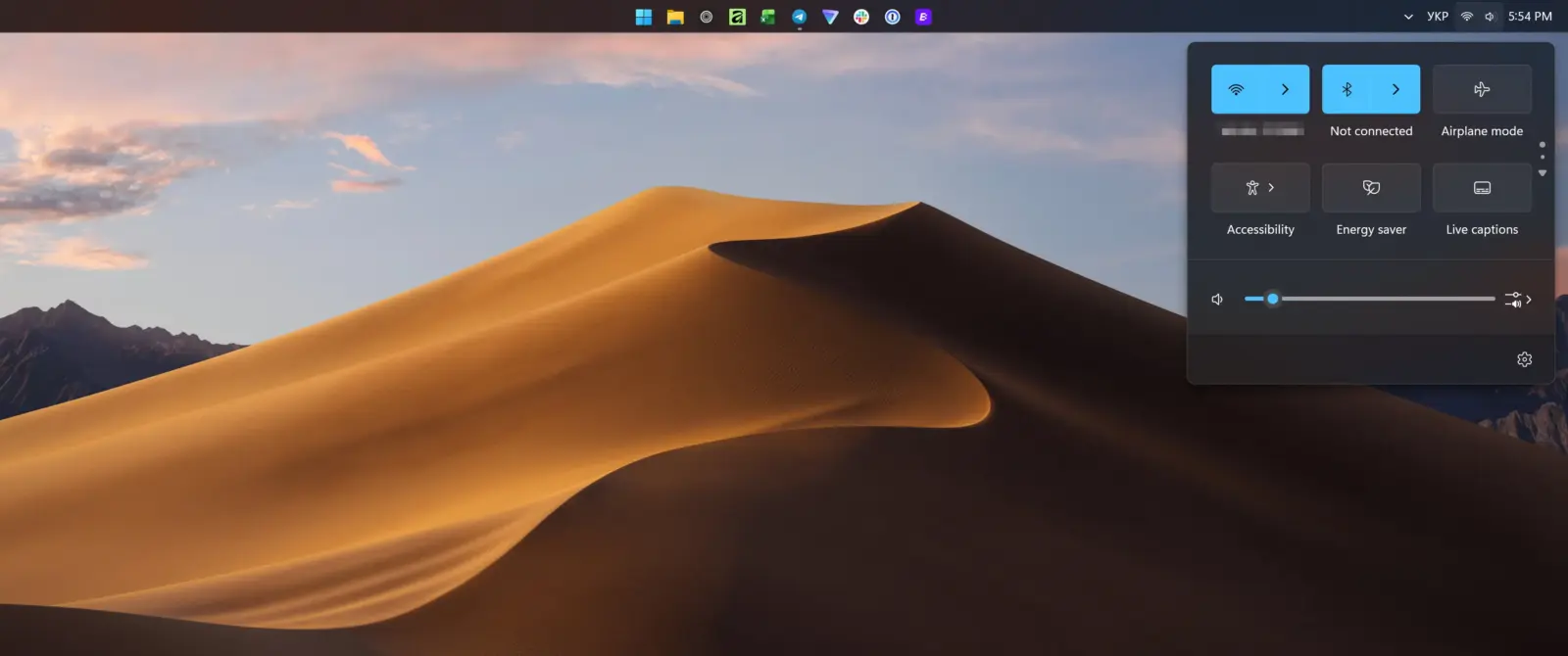 Windows 11 compact taskbar with smaller icons