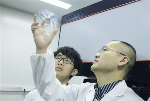 Wuhan Yiyao Technology Launches Glass Optical Storage Disc With 360TB Capacity