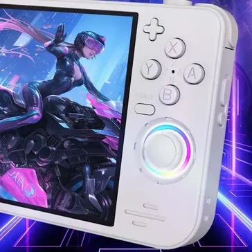 XiFan RF40H handheld with 4-inch 720x720 display and dual joysticks