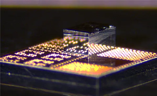 Zixuan PNM Architecture Delivers 30TB/s Bandwidth, Crushing HBM and B200