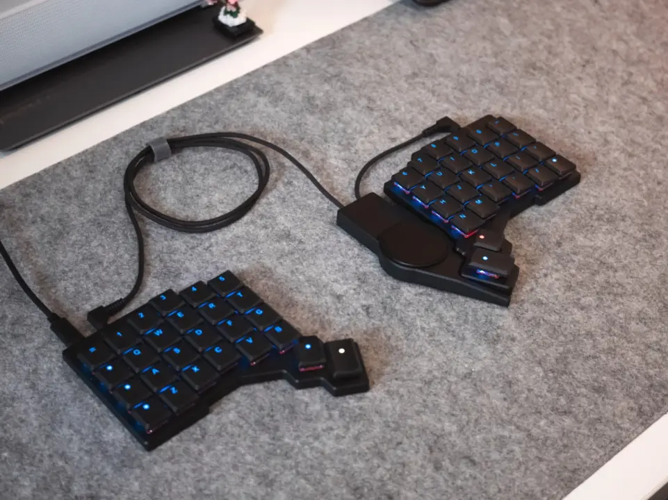 ZSA Launches Navigator Trackpad for Voyager and Moonlander Keyboards