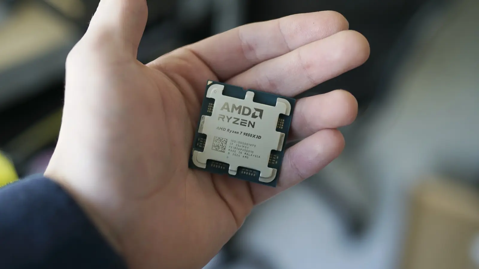 AMD Ryzen 5 7600X3D packaging