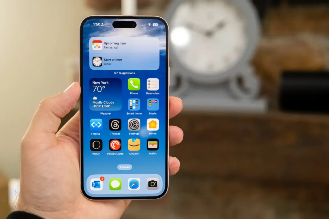 Apple iPhone 18 Pro Duo AI Strategy Limits Base Model Features