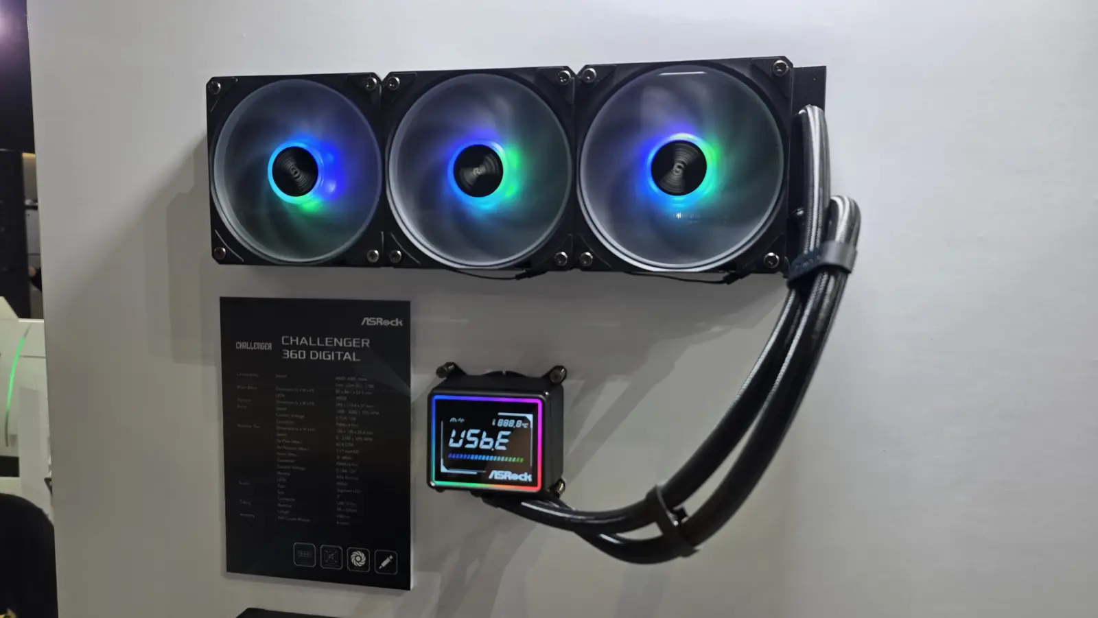 ASRock Taichi Aqua 360 LCD cooler with detachable display