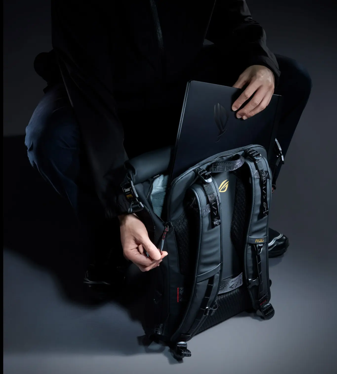 ASUS ROG ROG Slash 20th Anniversary Edition Backpack and Luggage