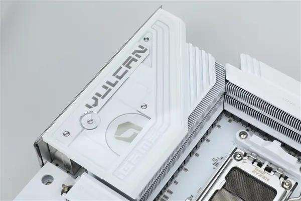 Colorful iGame X870E White Vulcan motherboard