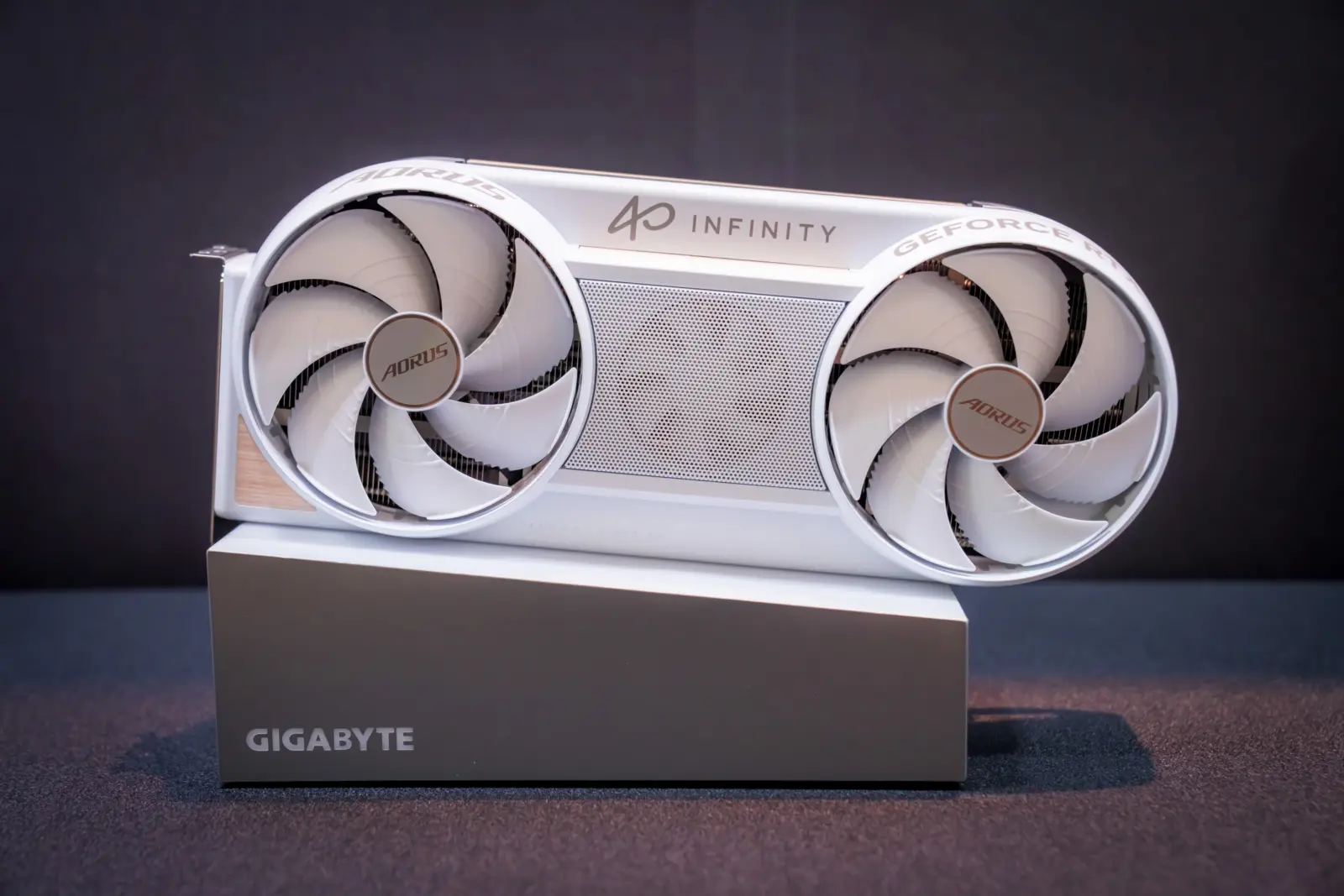 G.Skill extreme overclocking demonstration using liquid nitrogen cooling systems