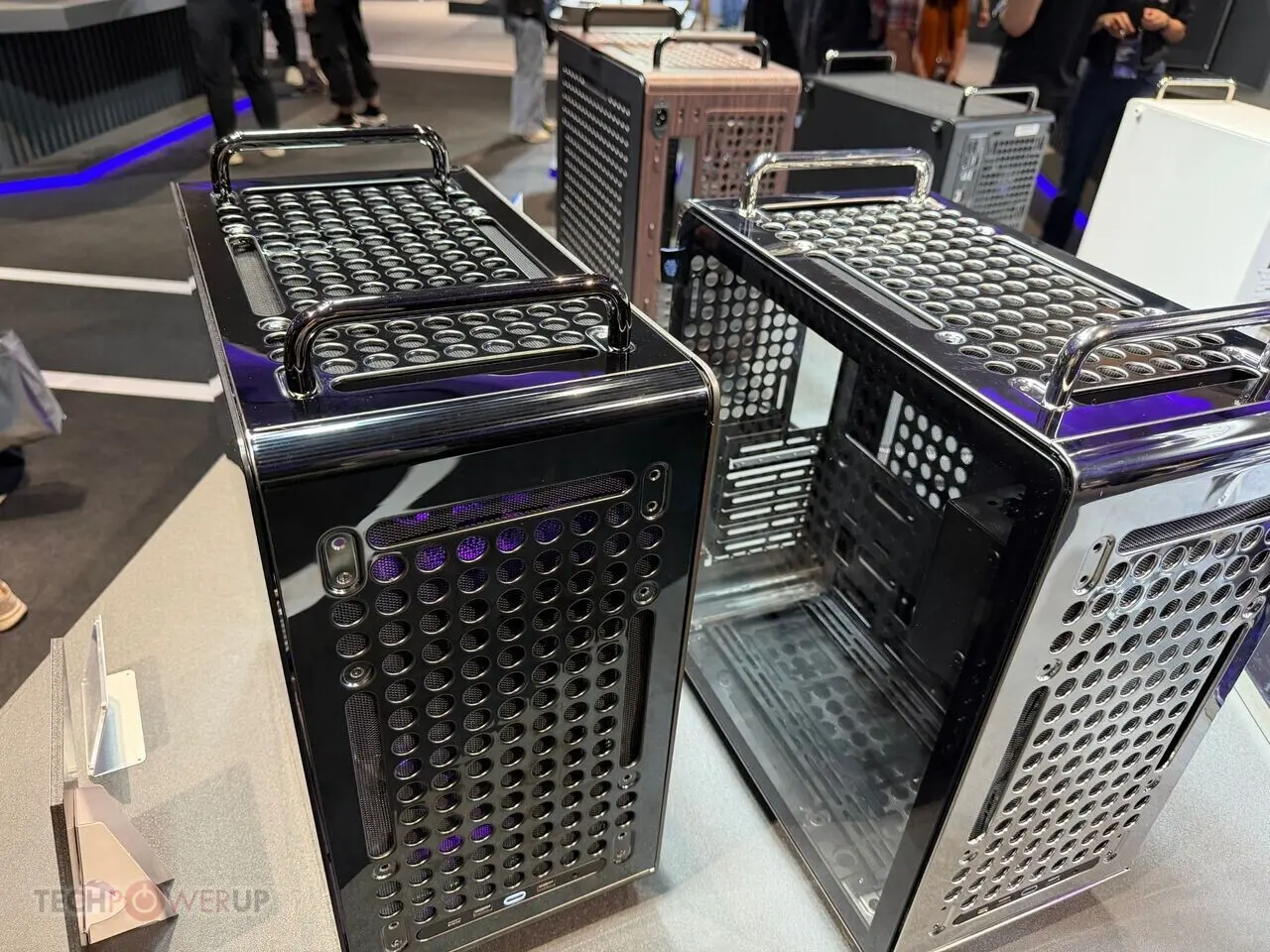 Cooler Master HAF II 500 workstation case with dual front fans