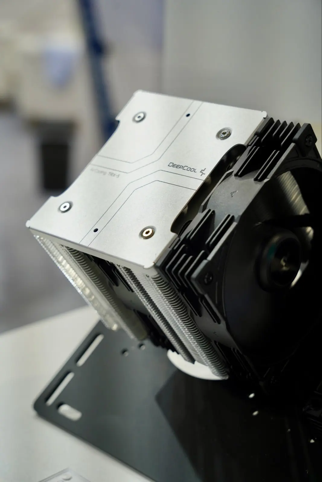 Close-up of the vapor chamber base