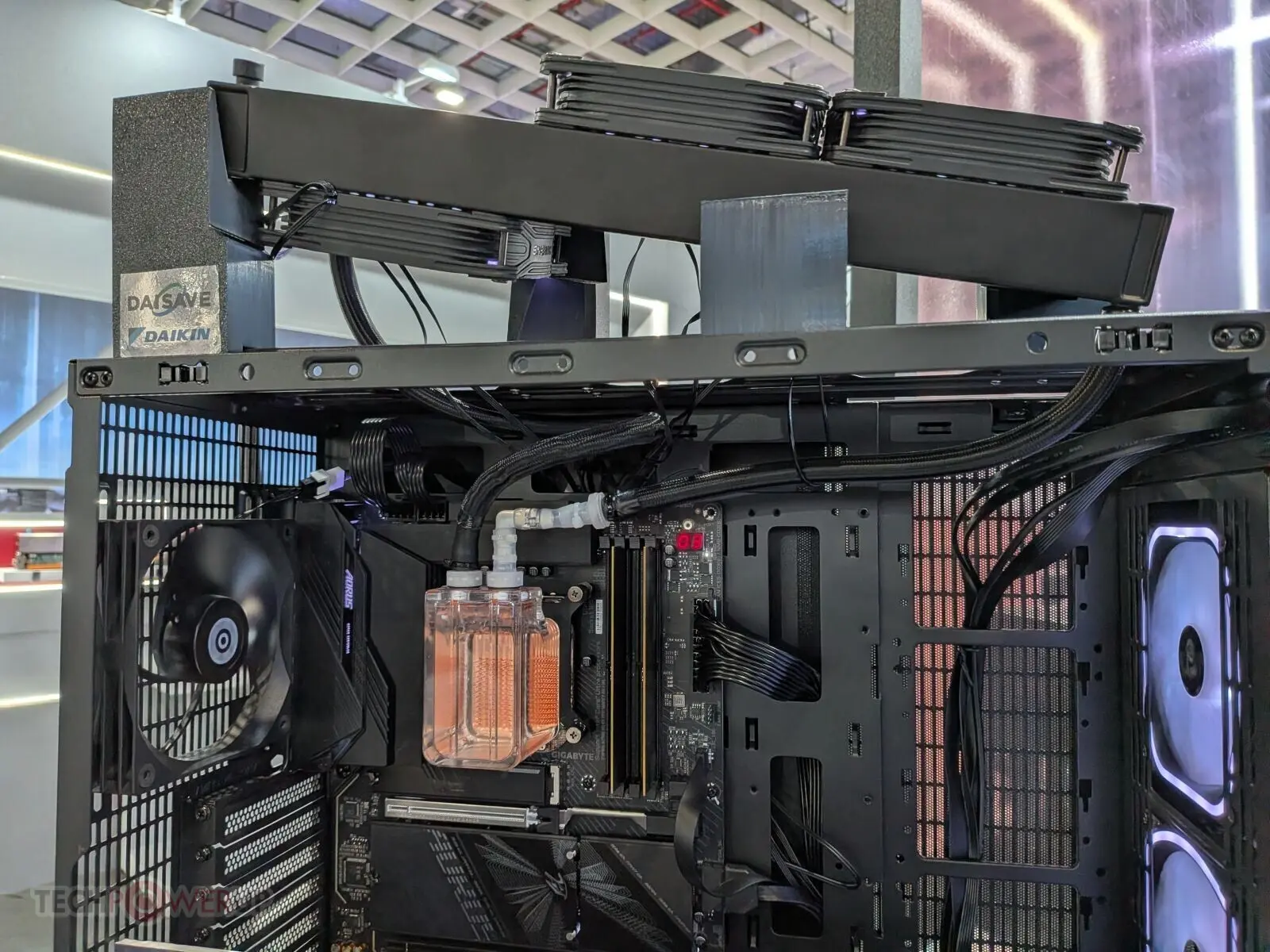 Enermax PFA pump-less AIO liquid CPU cooler at Computex 2026