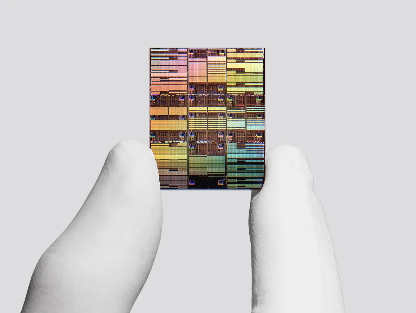 IBM 0.7nm chip prototype
