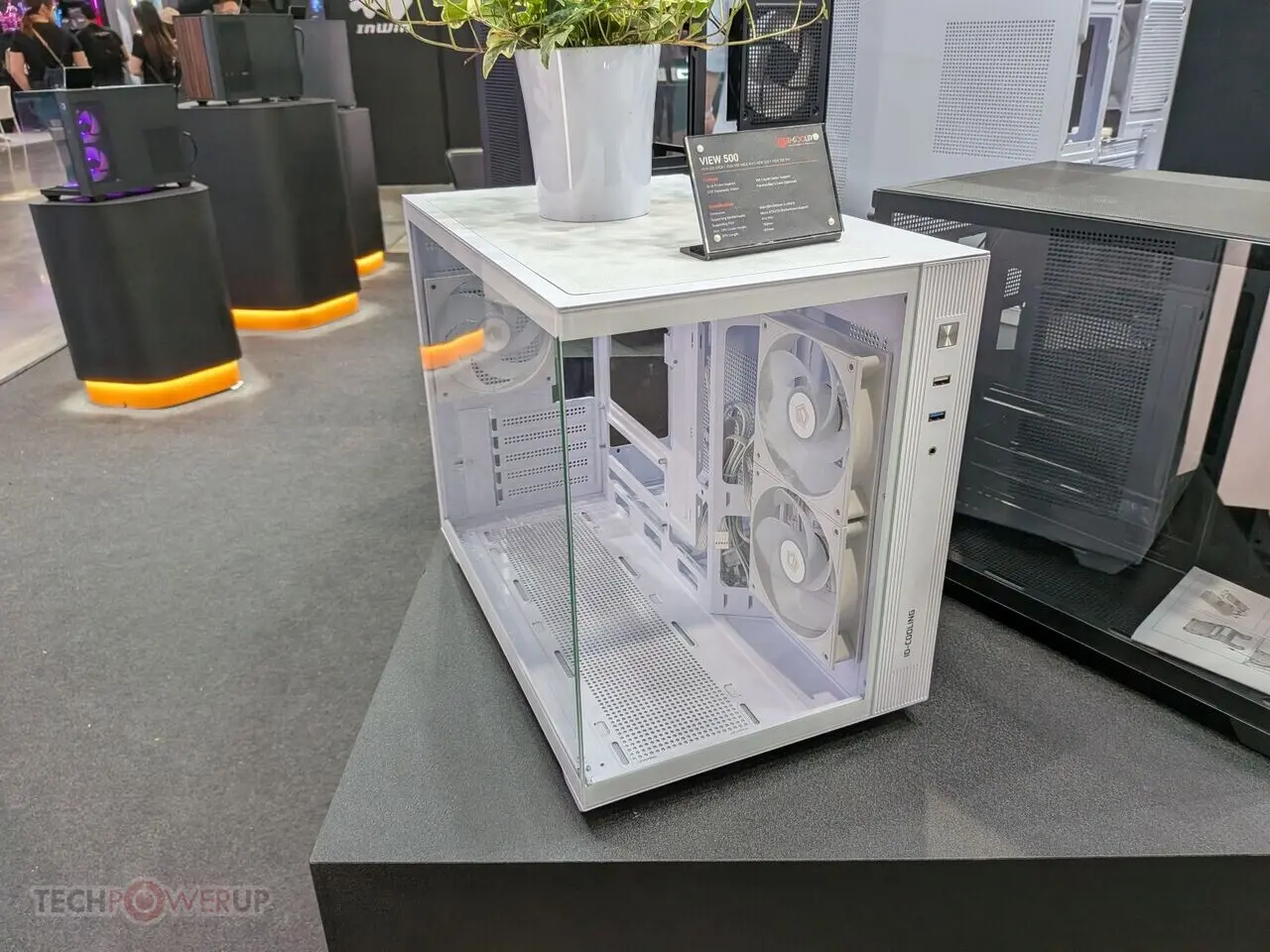 ID-Cooling Flow 500 Wood White PC case with wood accents and panoramic glass panels