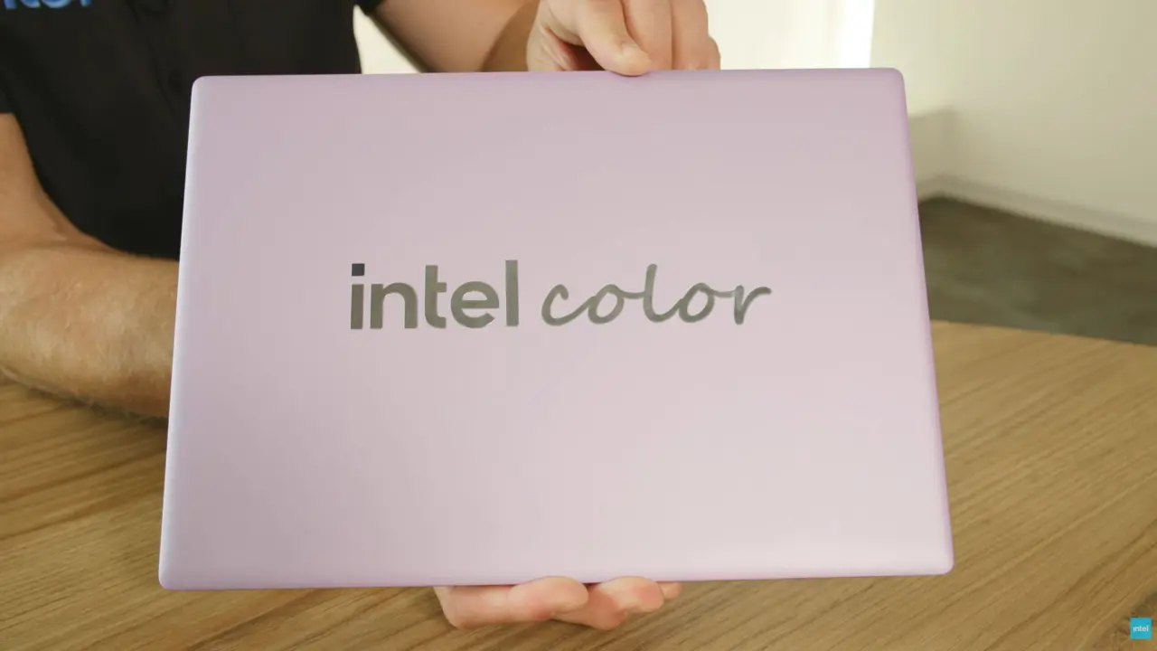 Intel Project Firefly Uses Phone Parts for Slim 12.9mm Laptop Chassis