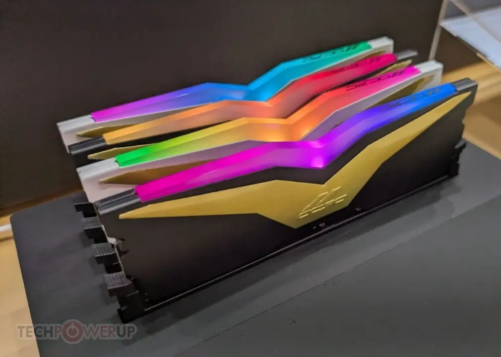 Overclockers PC Showcases Pista Black Label DDR5-8000 Memory and MFL500 SSD